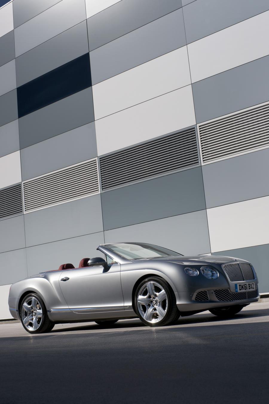  Bentley Continental GTC 2011 года  (фото 26 из 167)